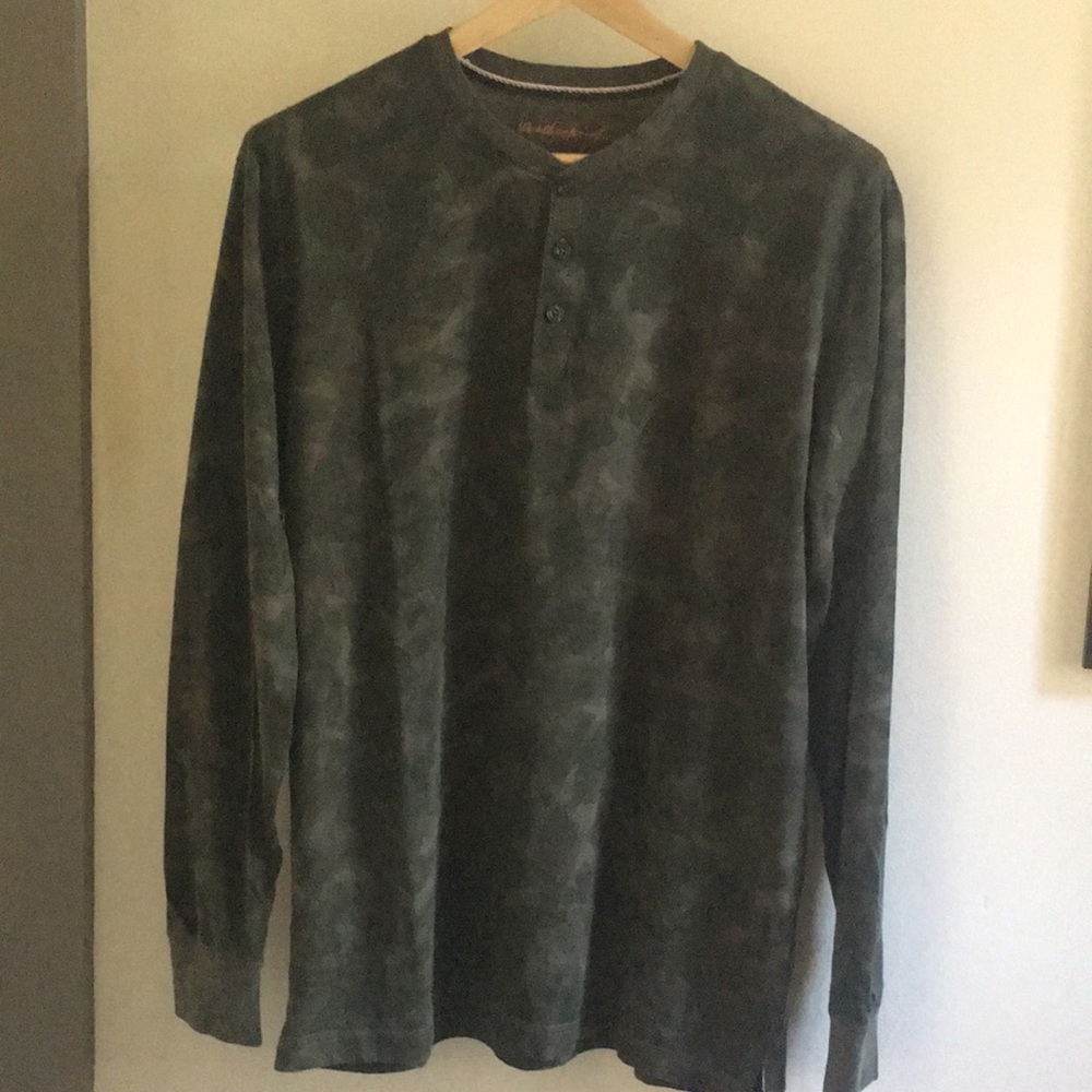 Men’s Camouflage long sleeve Henley T shirt